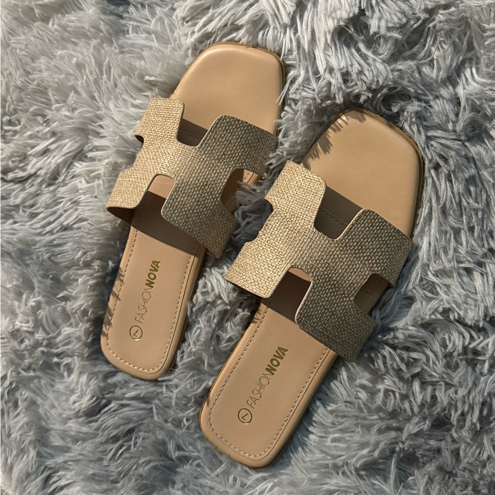Fashion Nova Gold Slide Sandals SIZE 7